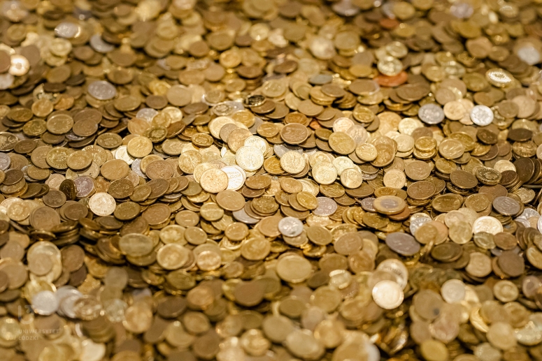 Między katedrą a portiernią. Podwyżki w 2025 r. a słabość reprezentacji na polskich uczelniach