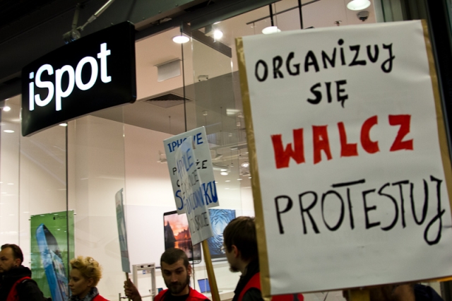 Apple zyskuje, Foxconn wyzyskuje! &ndash; protesty przeciwko koncernowi w Polsce